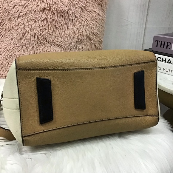 Givenchy Antigona Leather Bag - Picture 3 of 14